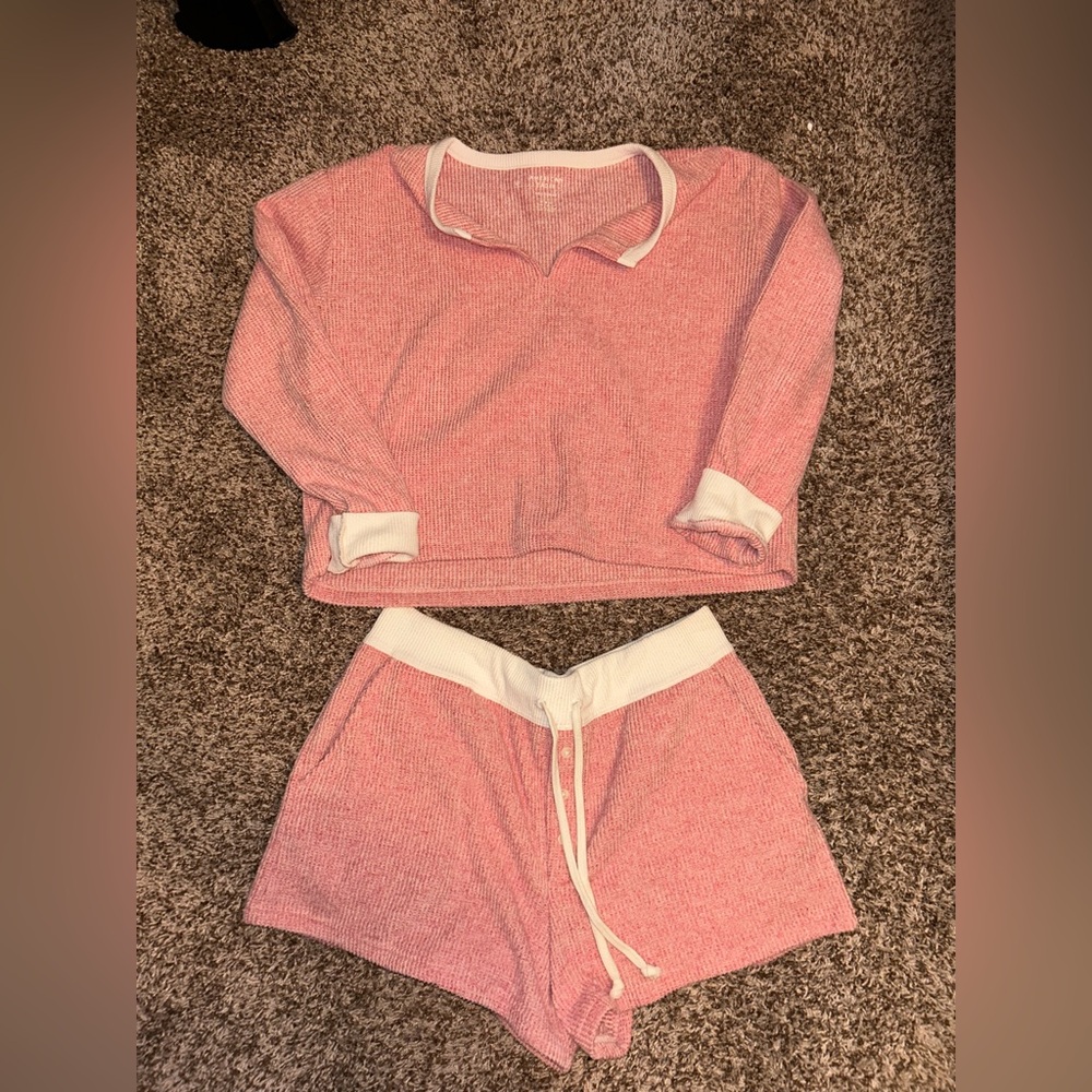 American Eagle Outfitters Pink and White Lounge Set
